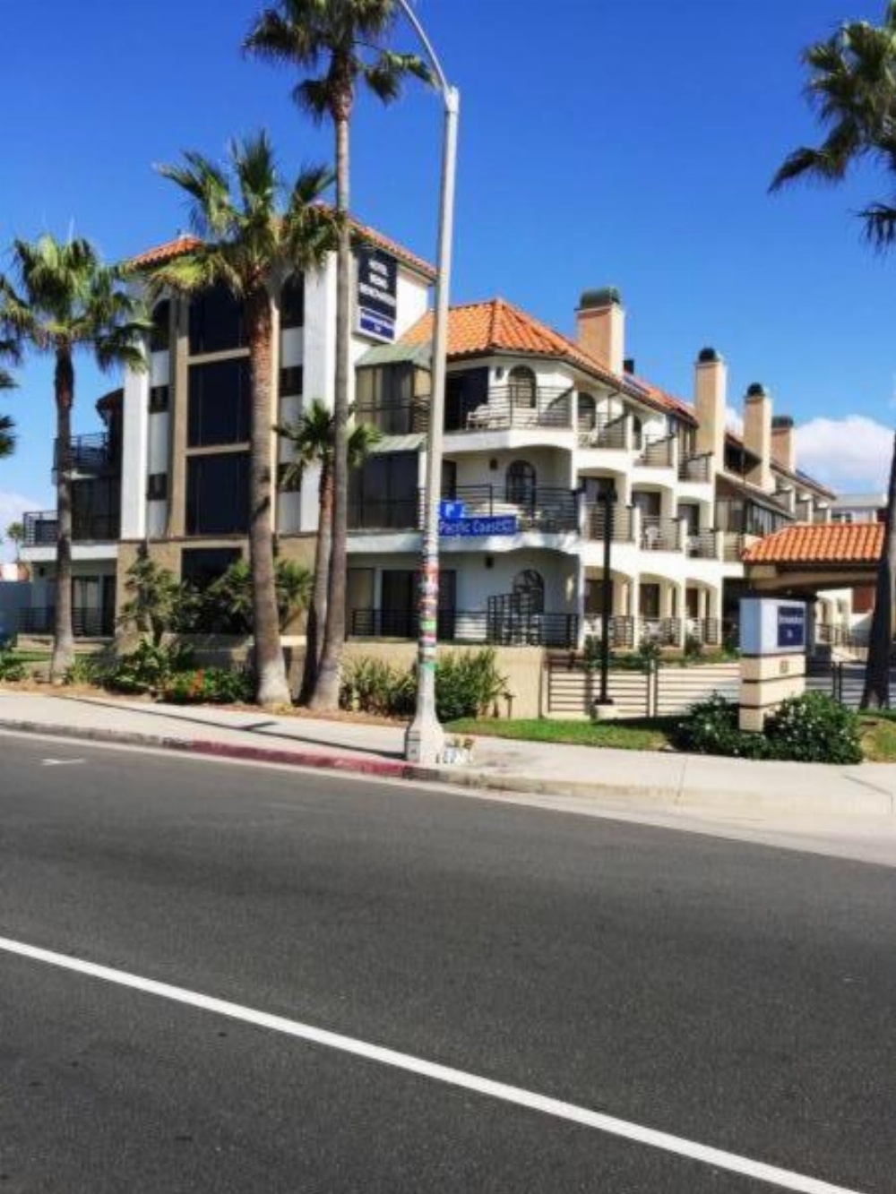 HUNTINGTON BEACH INN Image 30