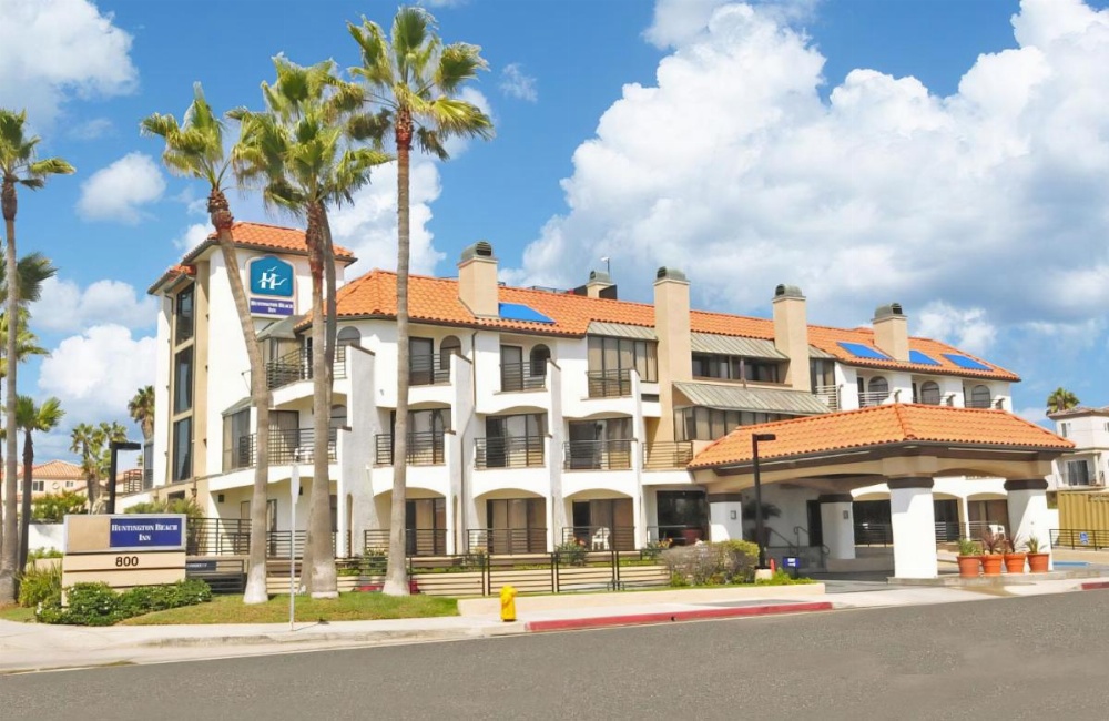 HUNTINGTON BEACH INN Image 36